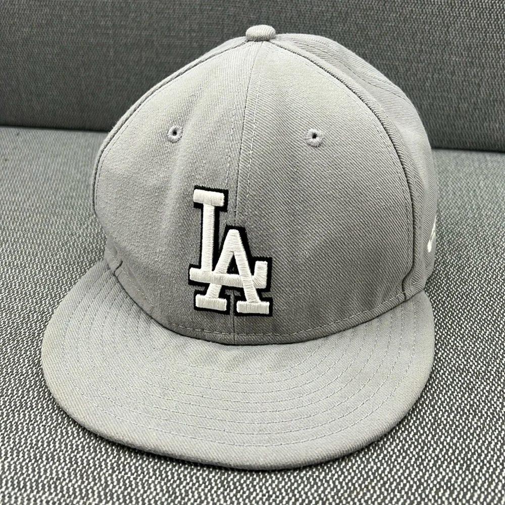 Los Angeles Dodgers New Era 59Fifty Men’s Gray Genuine Baseball Fitted Cap 7.5-8